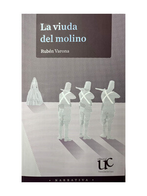 Soldados apuntando con armas a una persona